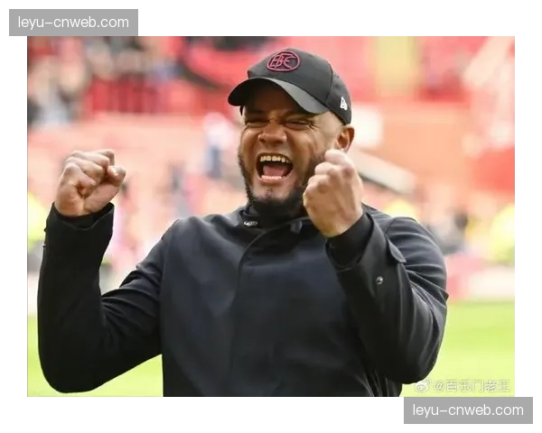 通讯：赛后更衣室，伯恩利主帅孔帕尼鼓励已降级的球员